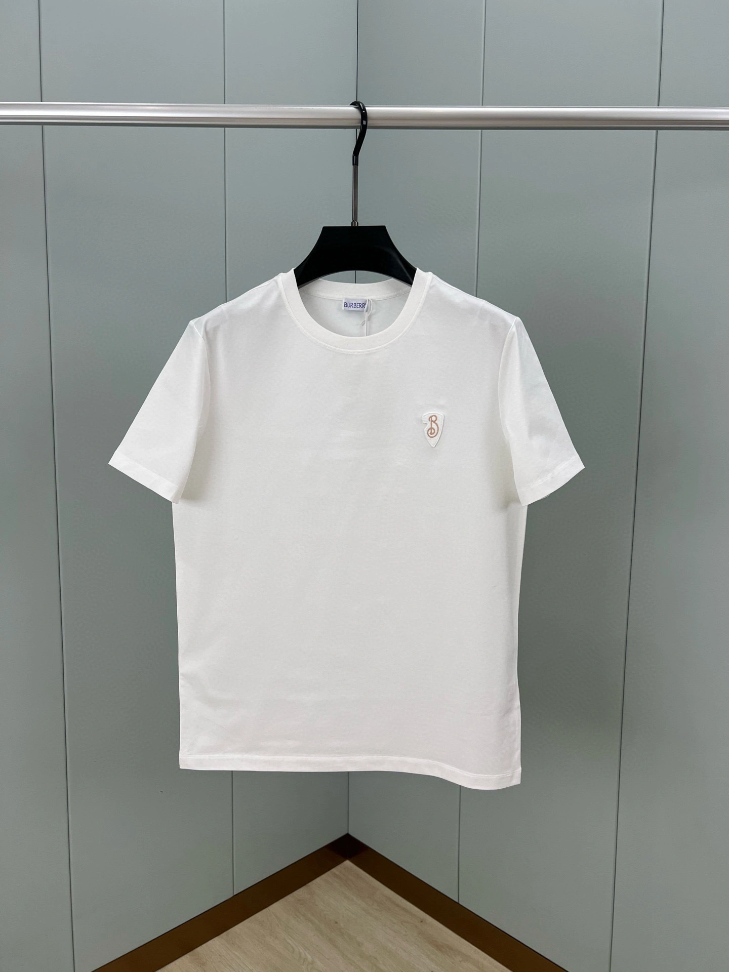 wg.luxury- 2ur25rry embroidery 2Colour item:E-F355B1609-2
